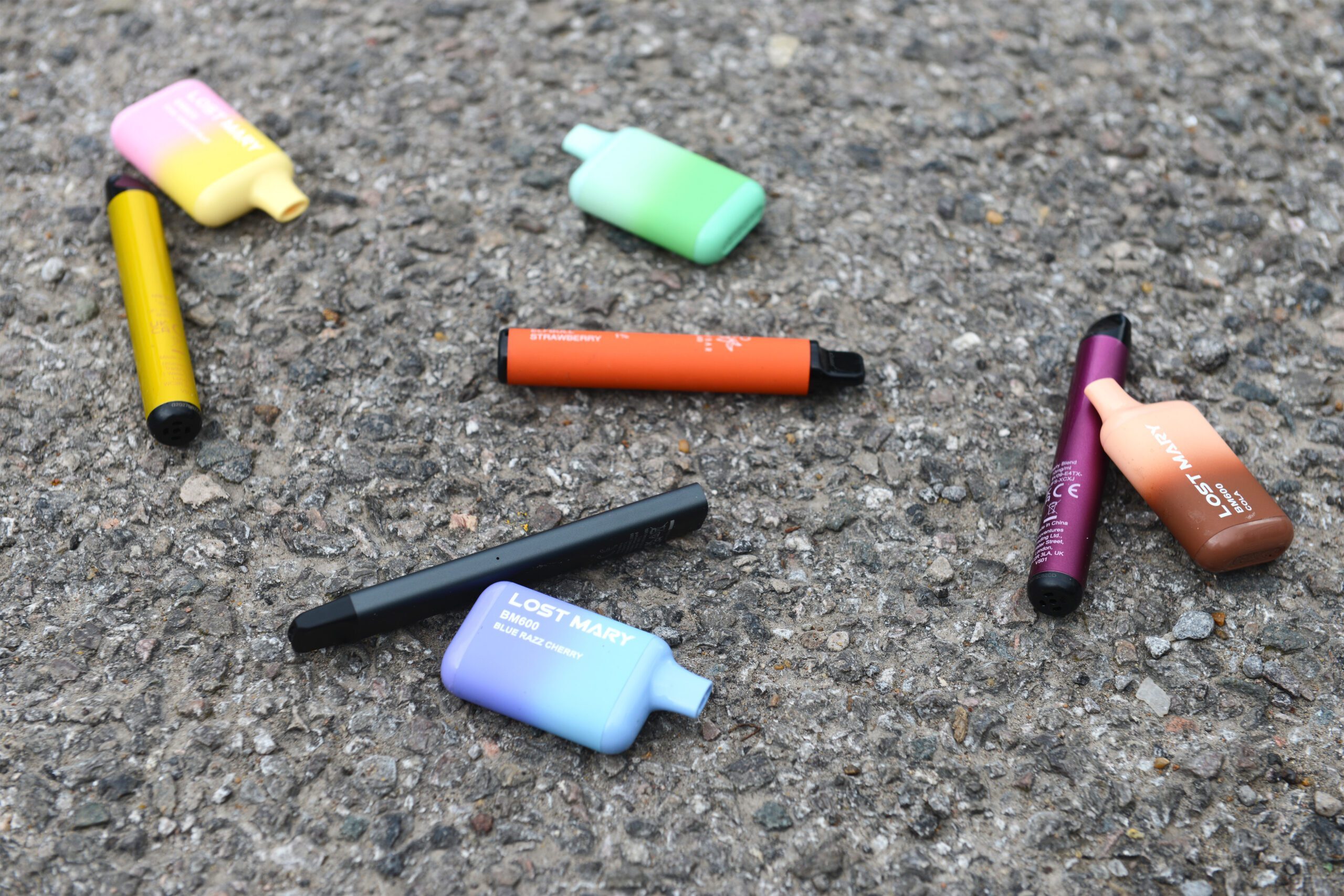 Reasons Why Disposable Pods Are Perfect for On-the-Go Vaping